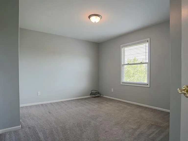 9140 Countrywood Dr — Photo 11