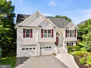 26 Pelham Ln, Charles Town, WV 25414