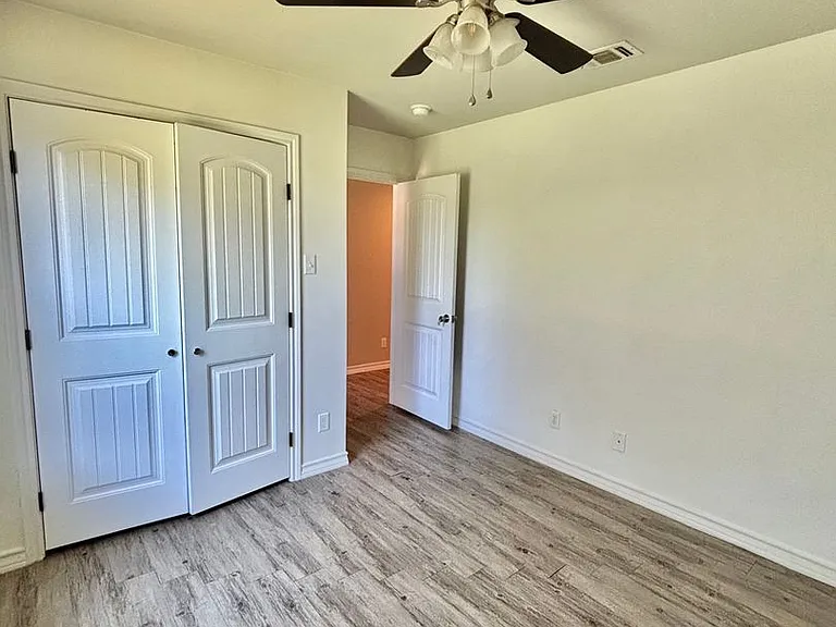 2213 S Johnson St — Photo 9