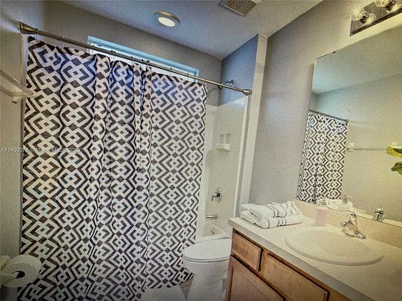 5th image of 244 Paloma Dr