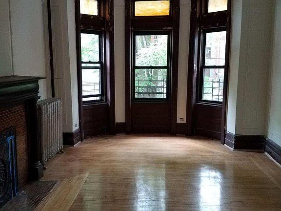 2nd image of 1061 Clay Ave APT 2