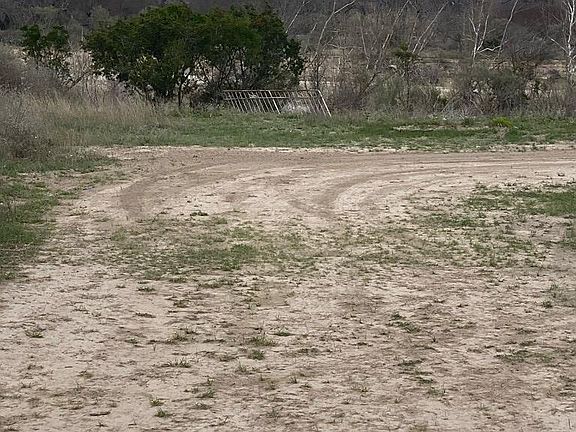 3rd image of 1169 Private Road 2415