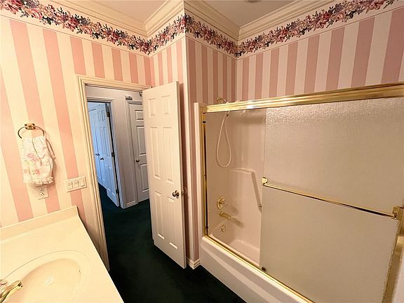 2nd image of 3 Stonebridge Way