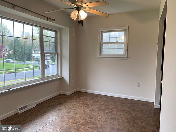 4th image of 126 Hilldale Ct