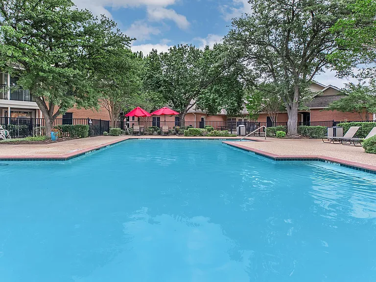 Garden Gates Apartments Plano — Photo 14