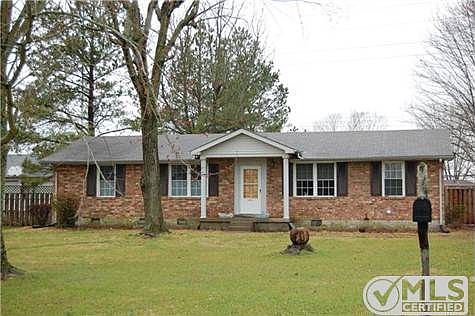 1st image of 2720 Lark Dr