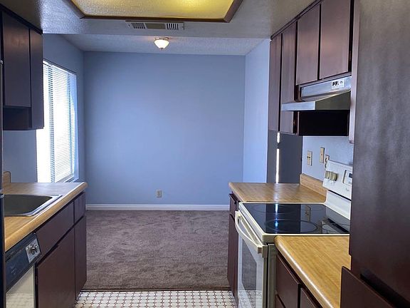 5th image of 4370 Sanderling Cir Unit 50