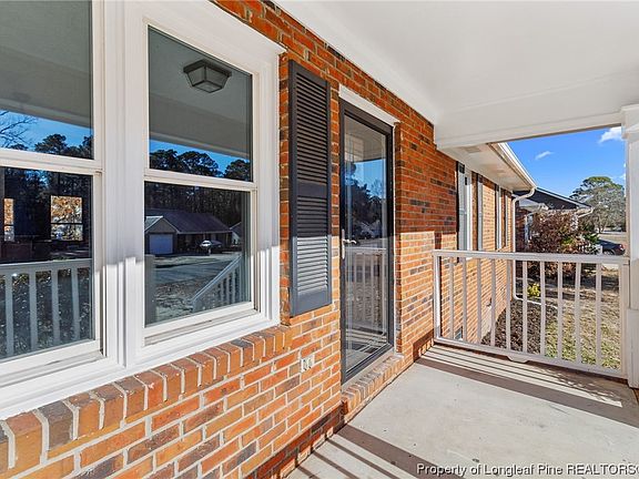 4th image of 2966 Peacock St