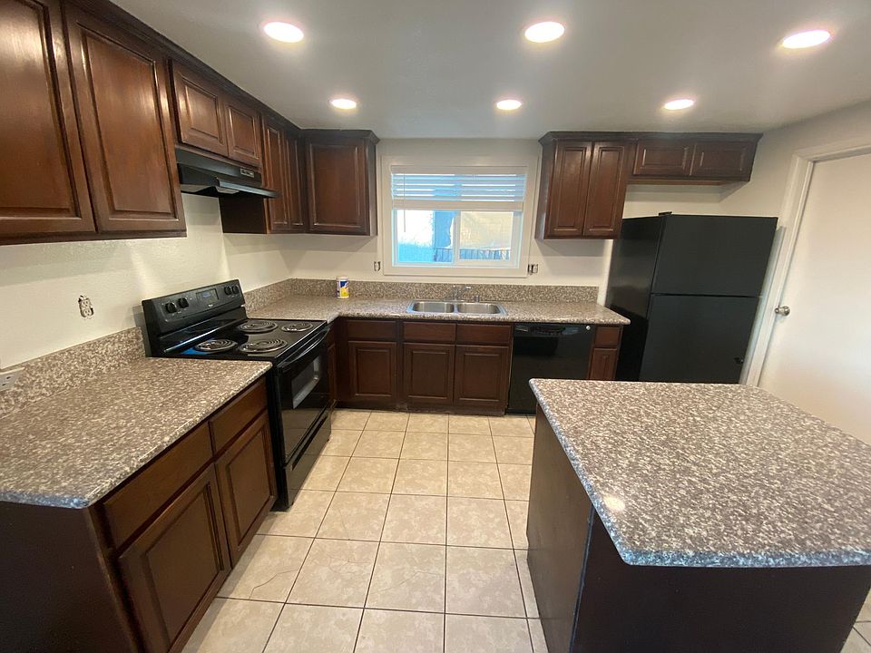 1st image of 3689 Van Dyke Ave #D