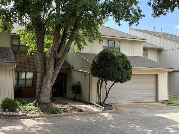 1009 Mockingbird Ln, Clinton, OK 73601