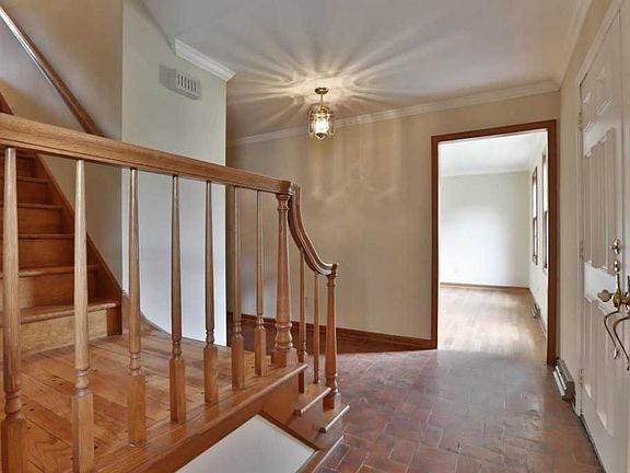 4th image of 1305 Langston Dr