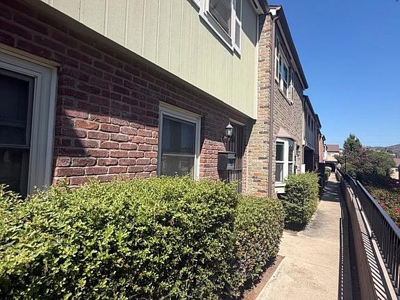 3rd image of 11937 Royal Rd Unit B