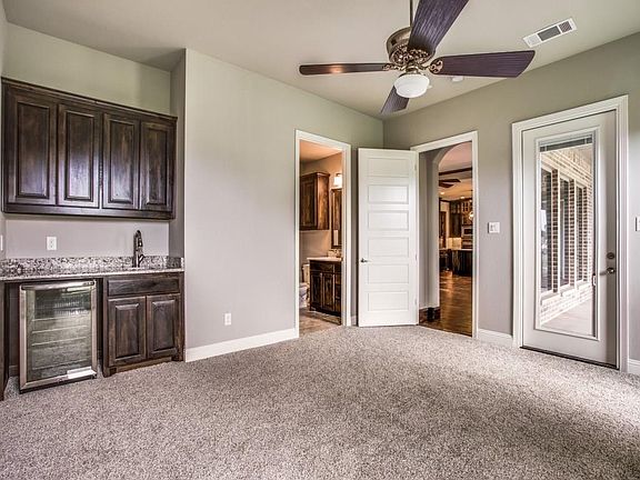 5th image of 2206 Hanna Ct