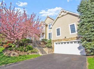 16 Miller Cir, Armonk, NY 10504
