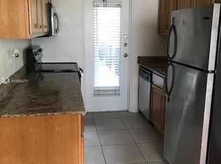 95 Edgewater Dr APT 202, Coral Gables, FL 33133