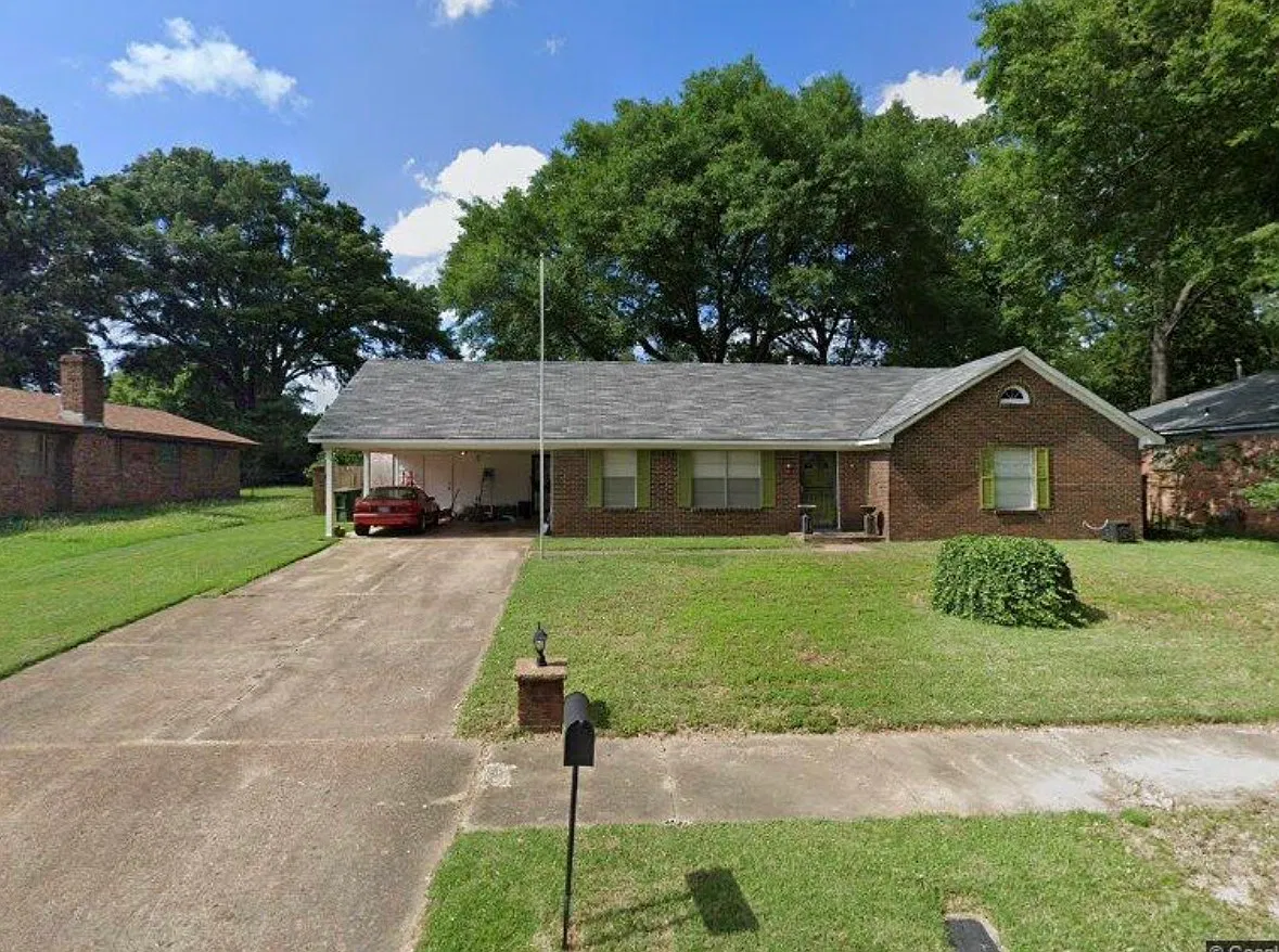 3 bed, 1991 sqft, $2,000 — Photo 2