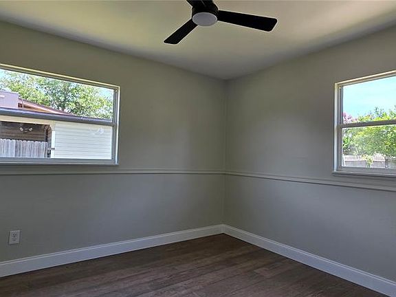 4th image of 260 Pine Tree Dr