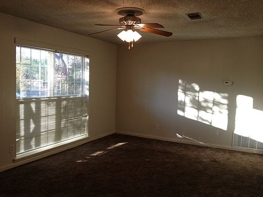 3rd image of 1473 Briarwood St