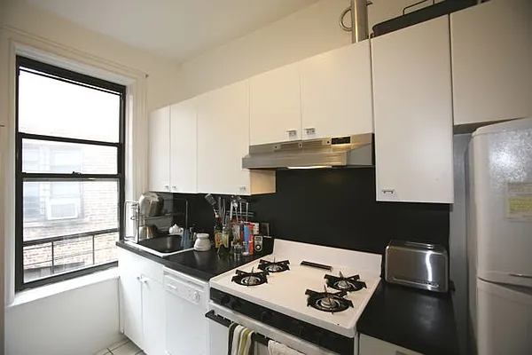 Sold by Garfield Realty  | media 7