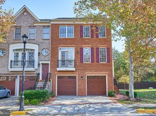 108 Herndon Mill Cir, Herndon, VA 20170