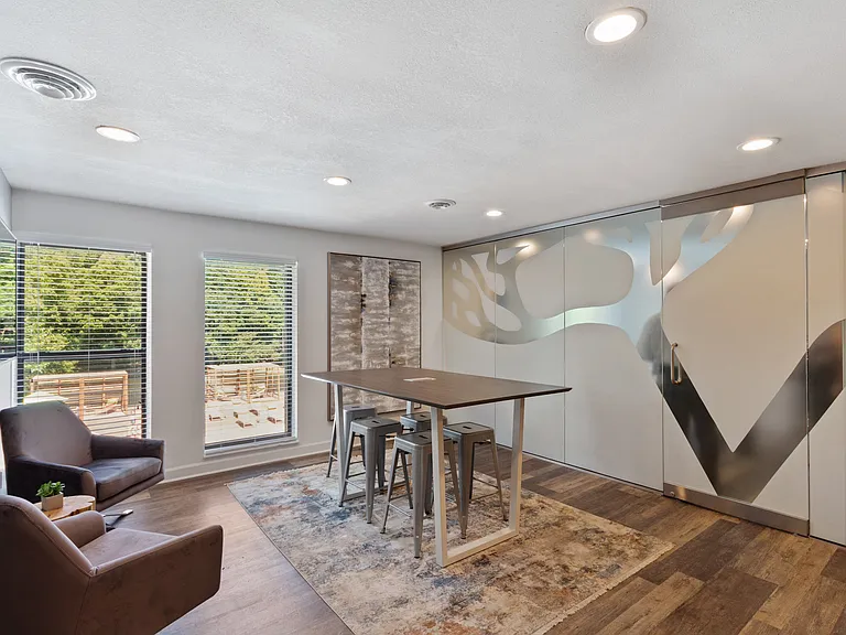 Community Area | Apartments For Rent Maryland Heights Missouri | Haven on The Lake