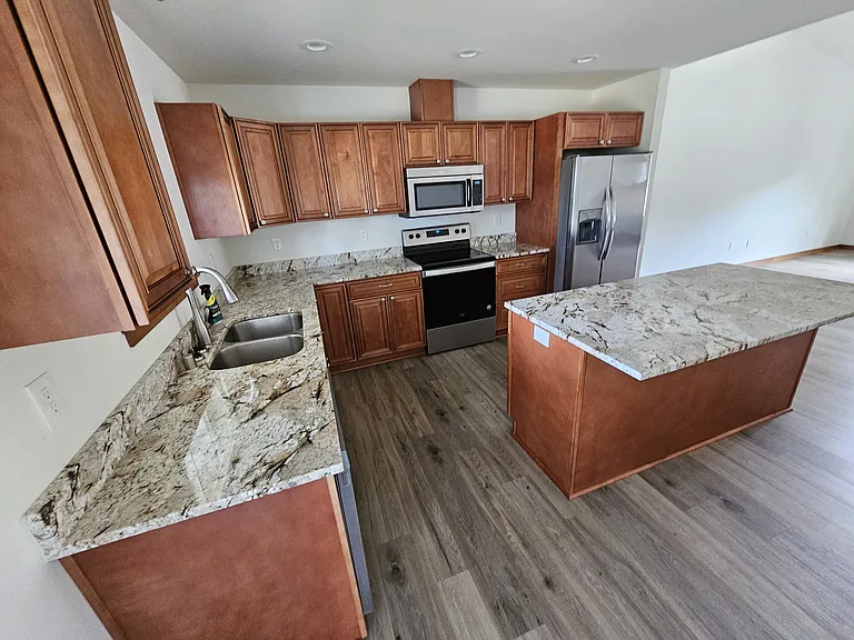 415 W Eagle St — Photo 7