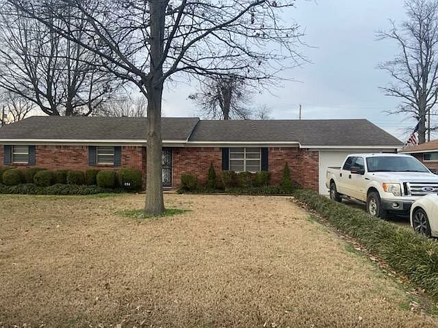 1st image of 130 Terrace Dr