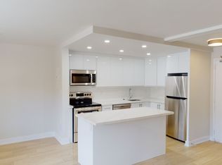 2304 Weston Rd #1404, Toronto, ON M9N1Z3