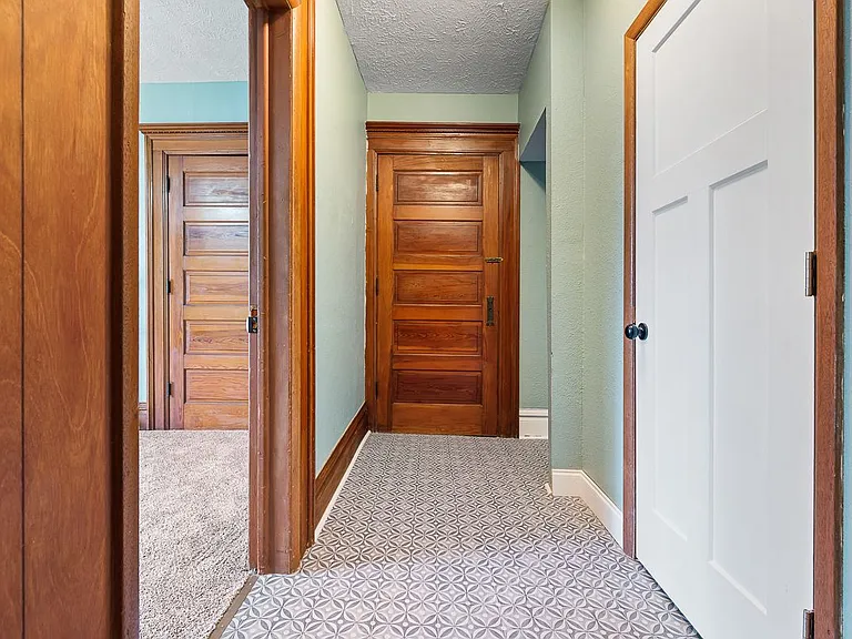 433 S Main Ave — Photo 11