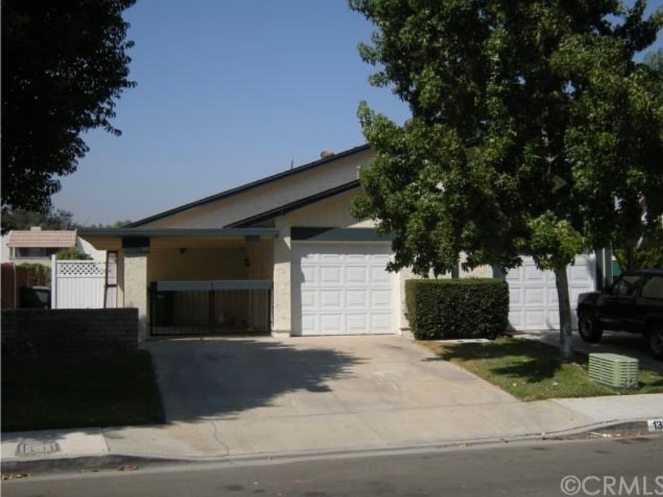 Front drive and garage