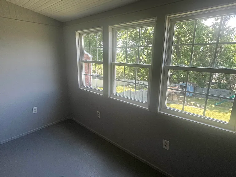 322 Marr St — Photo 12