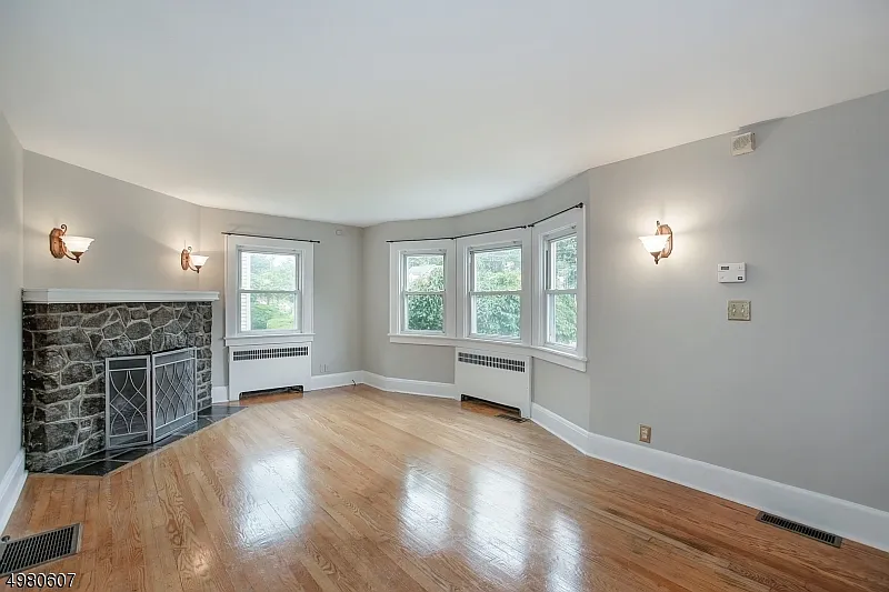 3 bed, 2.5 bath, $3,600 — Photo 2