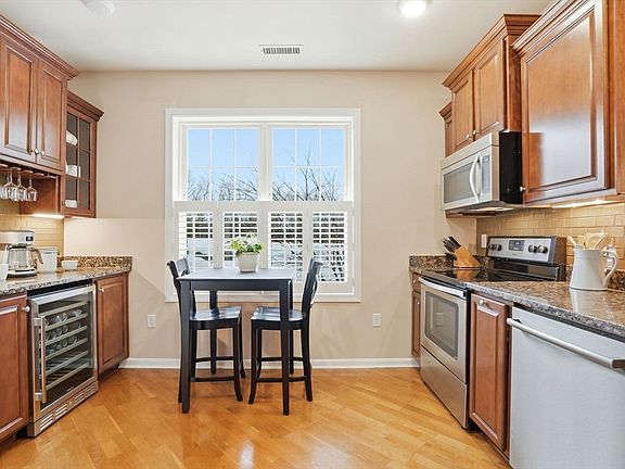 5th image of 13 Morgan Dr Unit 109