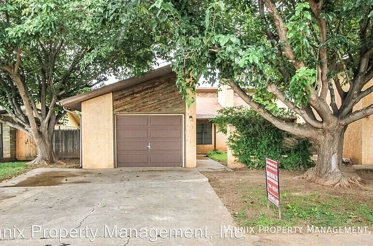 8207 Memphis Ave #B — Photo 1