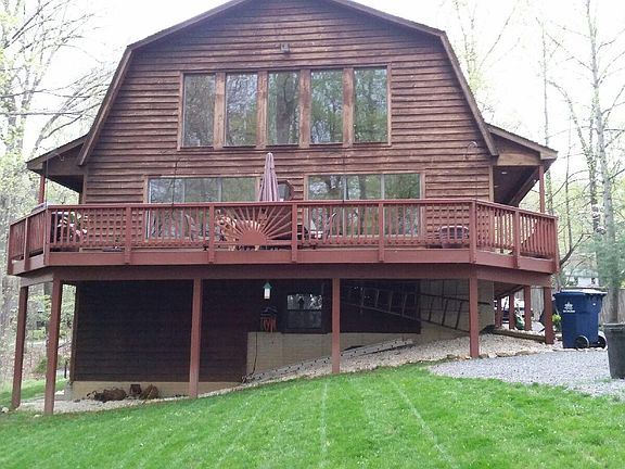 3rd image of 2415 Youngs Dr