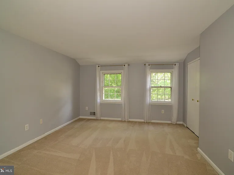 1317 Forestwood Dr — Photo 18