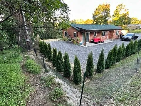 102 Leetwood Ave — Photo 4