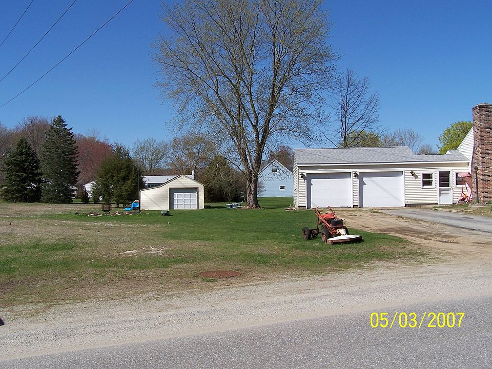 2nd image of 2 Robin Rd