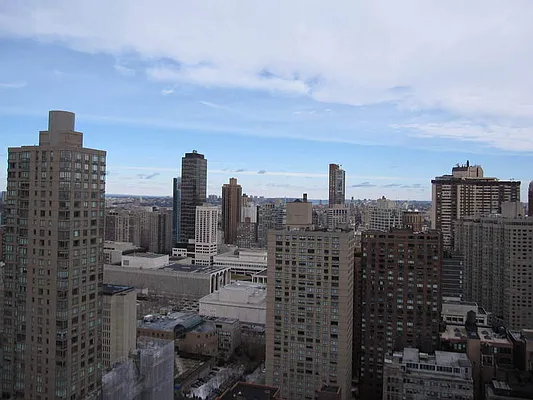 Rented by Realty Group International | media 21