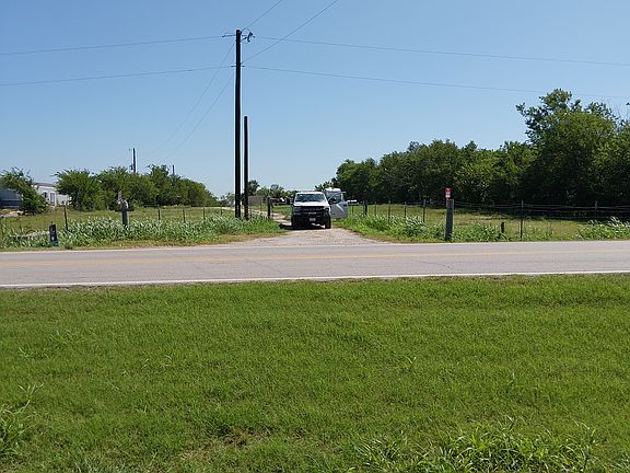4th image of 6904 Old Lockhart Hwy