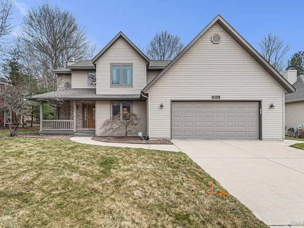 5102 Foxpoint Cir, Midland, MI 48642