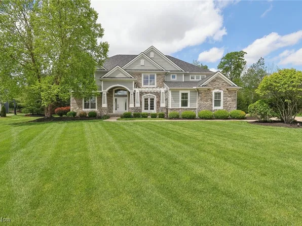 4794 Snow Blossom Ln, Brecksville, OH 44141