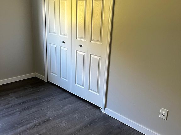 4th image of 11419 Kaltz Ave