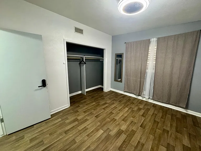 1305 Aswan Dr — Photo 20