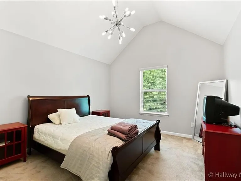 1412 English Manor Cir — Photo 14