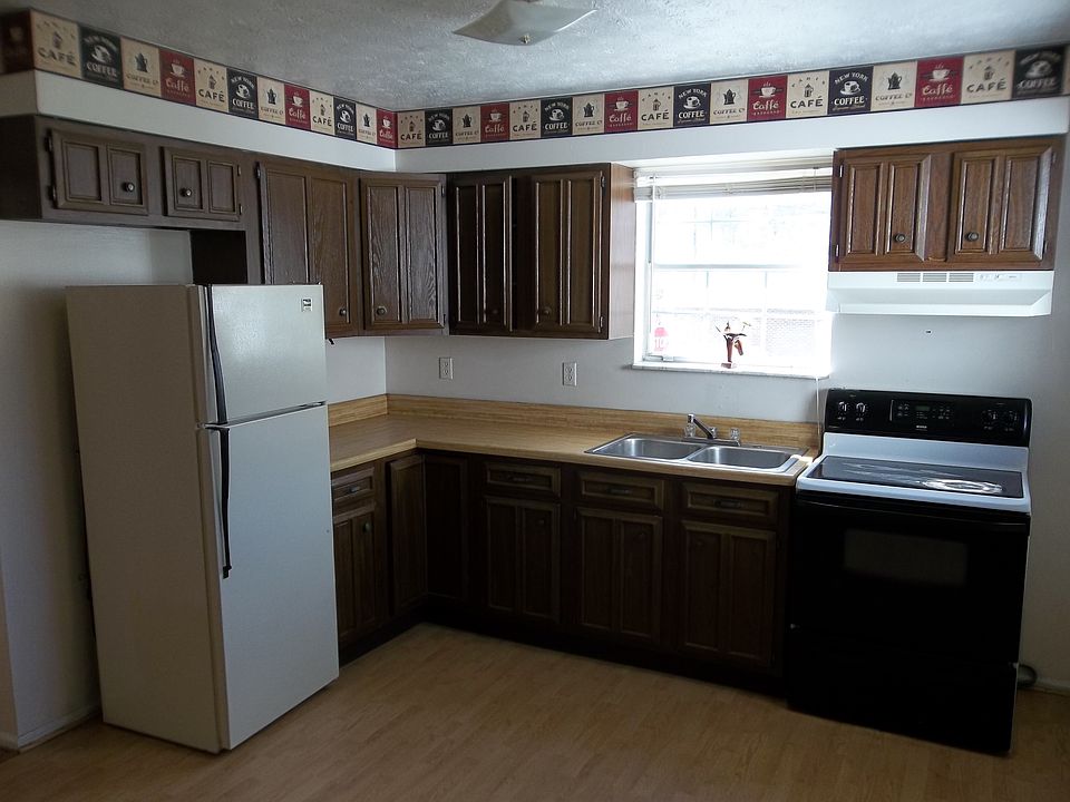 Kitchen with appliances