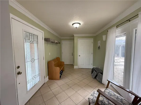 2216 Country Club Dr, Chillicothe, MO 64601