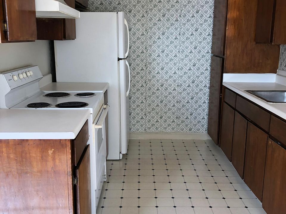 2nd image of 1441 Lewis St APT 5