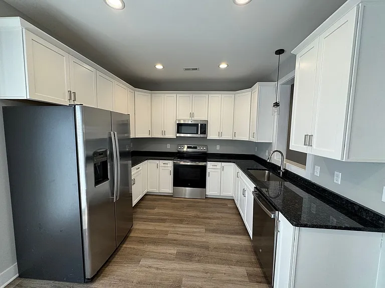 22 Villa Ct — Photo 4