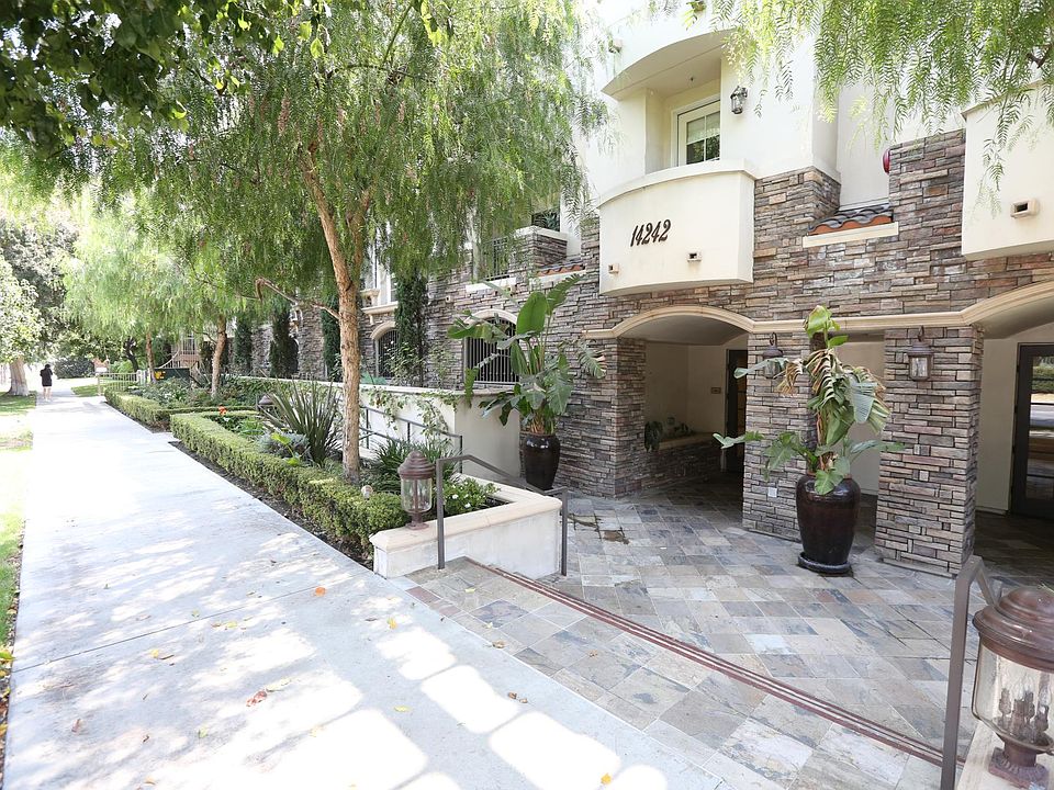1st image of 14242 Burbank Blvd APT 206